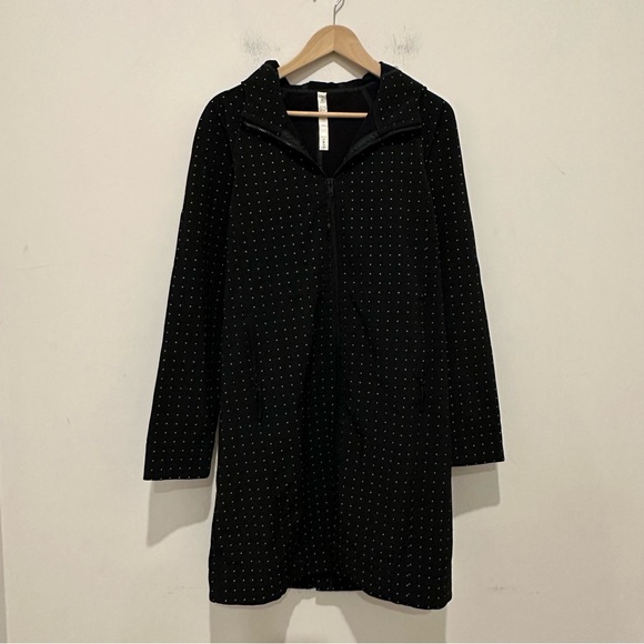 Lululemon Après Yoga Black & White Polkadot Rain Jacket - Picture 2 of 7